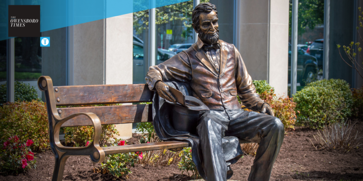Lincoln Statue